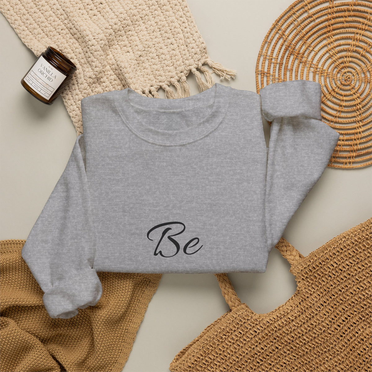 Be Grateful Crewneck Sweatshirt — Inspirational Cozy Pullover for Thanksgiving & Everyday