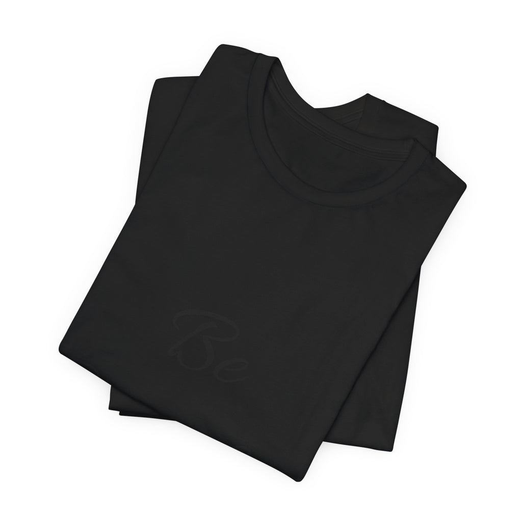 Be Grateful T-Shirt — Simple Script Inspirational Tee for Gratitude & Everyday Wear